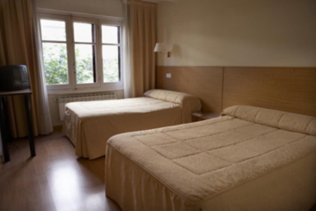 Hostal Bezana Burgo Exterior foto